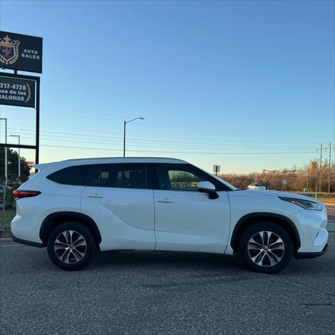 used 2021 Toyota Highlander car, priced at $29,900