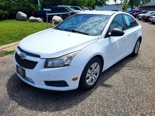 used 2014 Chevrolet Cruze car, priced at $4,900