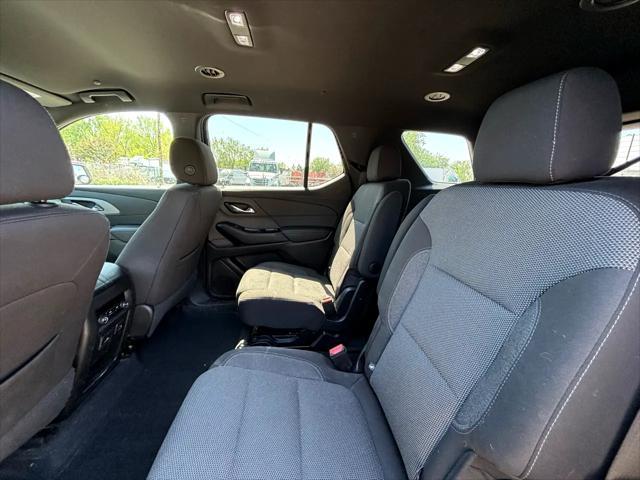 used 2023 Chevrolet Traverse car