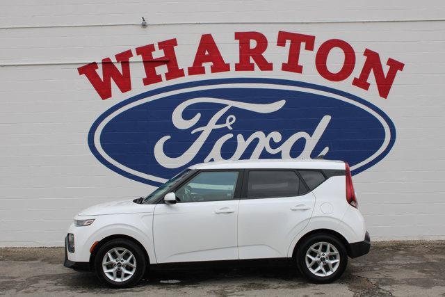 used 2022 Kia Soul car, priced at $16,991