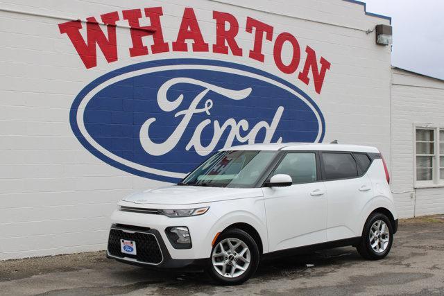 used 2022 Kia Soul car, priced at $16,991