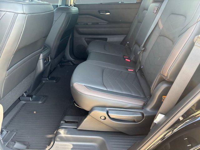 new 2025 Nissan Pathfinder car, priced at $44,851