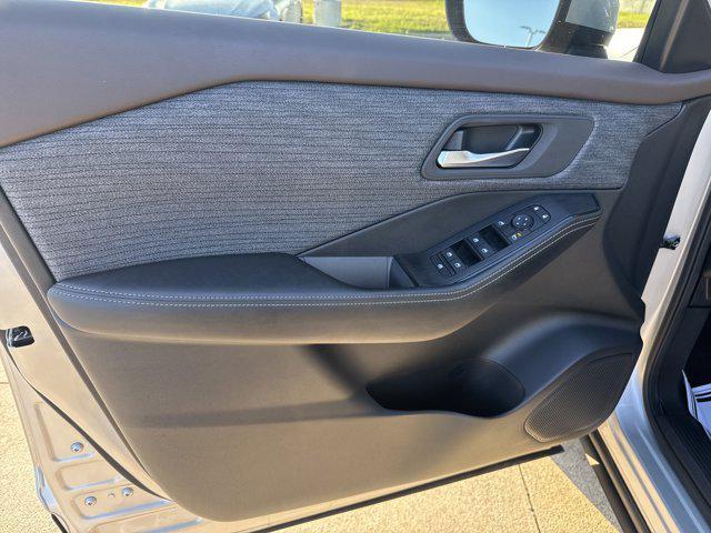 used 2023 Nissan Rogue car, priced at $22,499