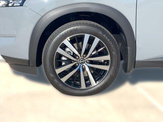 new 2025 Nissan Pathfinder car, priced at $43,251