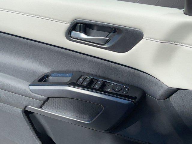 new 2025 Nissan Pathfinder car, priced at $37,491