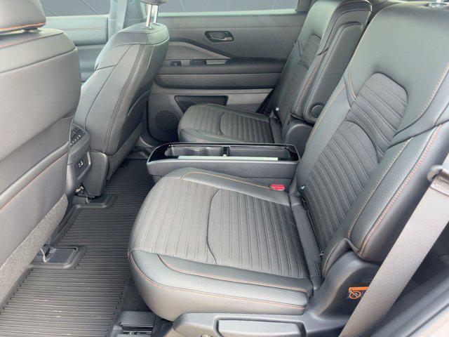 new 2025 Nissan Pathfinder car, priced at $39,477