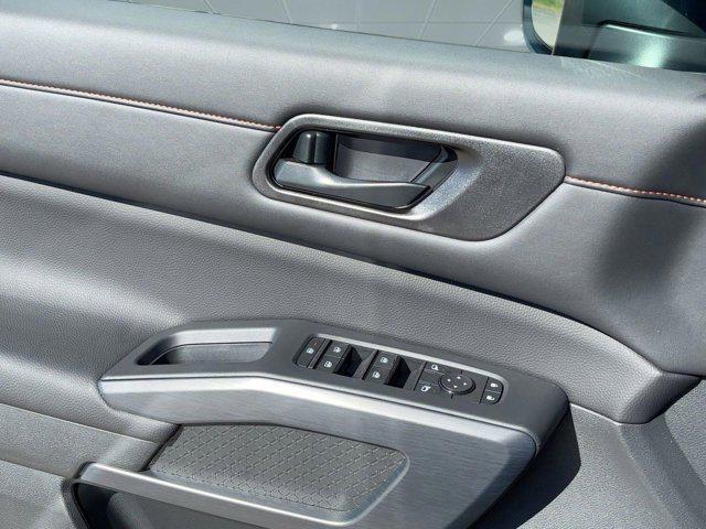 new 2025 Nissan Pathfinder car, priced at $37,491