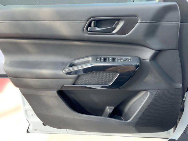 new 2025 Nissan Pathfinder car, priced at $34,491