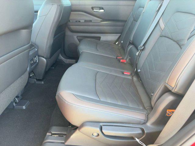 new 2025 Nissan Pathfinder car, priced at $44,791