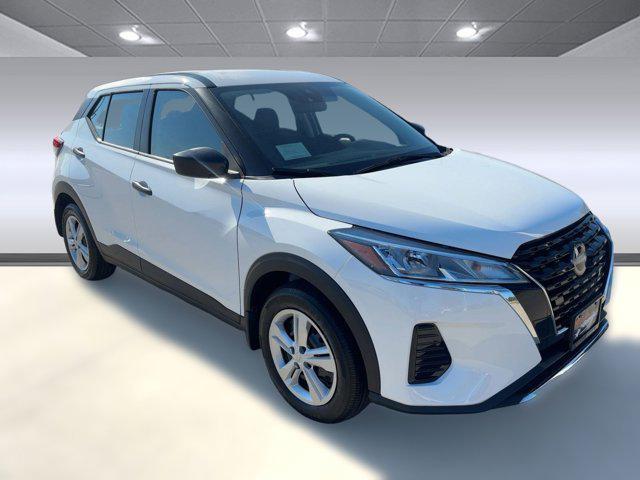 new 2025 Nissan Kicks car, priced at $21,821