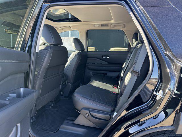 new 2025 Nissan Pathfinder car, priced at $50,141