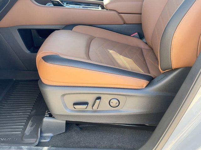 new 2025 Nissan Pathfinder car, priced at $43,091