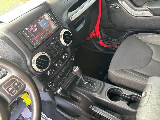 used 2014 Jeep Wrangler Unlimited car, priced at $15,999