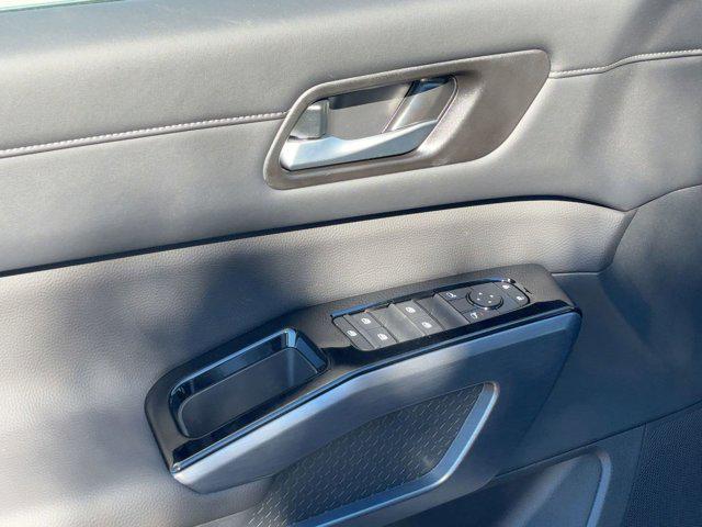 new 2025 Nissan Pathfinder car, priced at $36,991