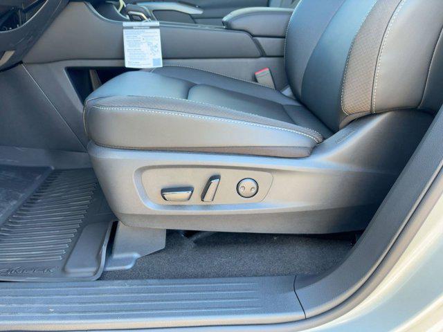 new 2025 Nissan Pathfinder car, priced at $36,991