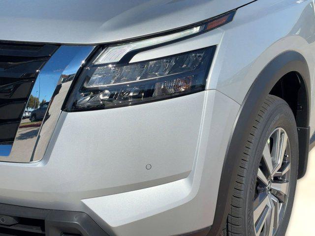 new 2025 Nissan Pathfinder car, priced at $36,991
