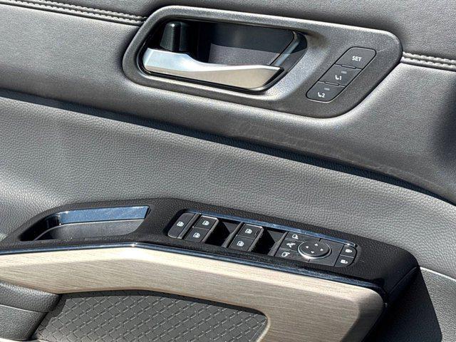 new 2025 Nissan Pathfinder car, priced at $44,851