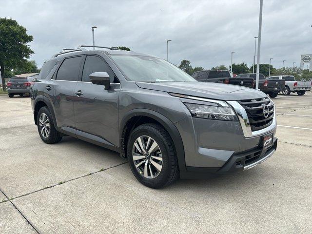 new 2024 Nissan Pathfinder car, priced at $41,304