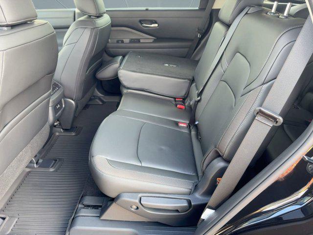 new 2025 Nissan Pathfinder car, priced at $37,491