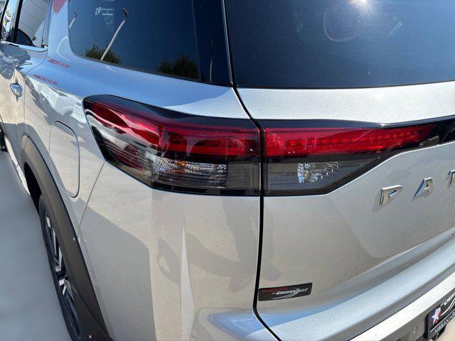 new 2025 Nissan Pathfinder car, priced at $43,491