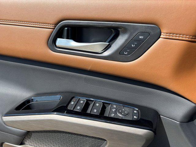 new 2025 Nissan Pathfinder car, priced at $43,491