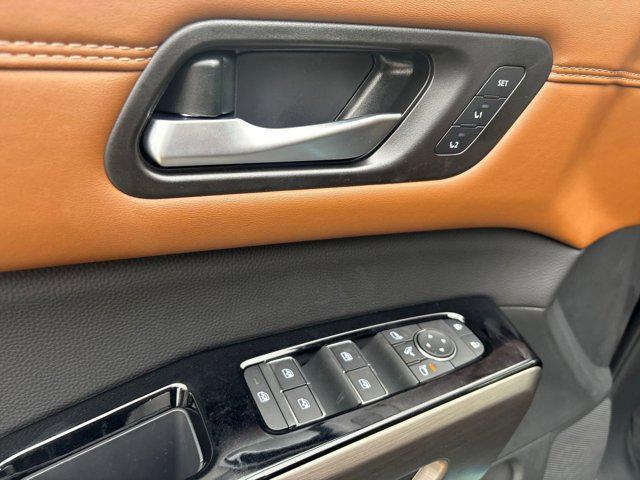 new 2025 Nissan Pathfinder car, priced at $45,051