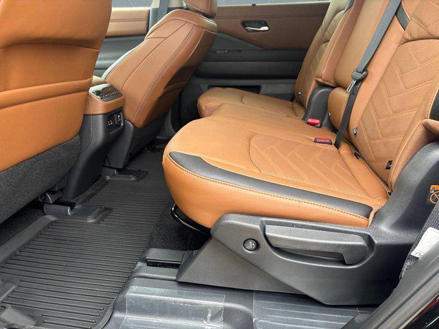 new 2025 Nissan Pathfinder car, priced at $45,051