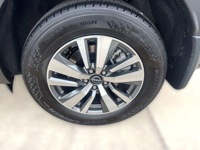 new 2025 Nissan Pathfinder car, priced at $37,581