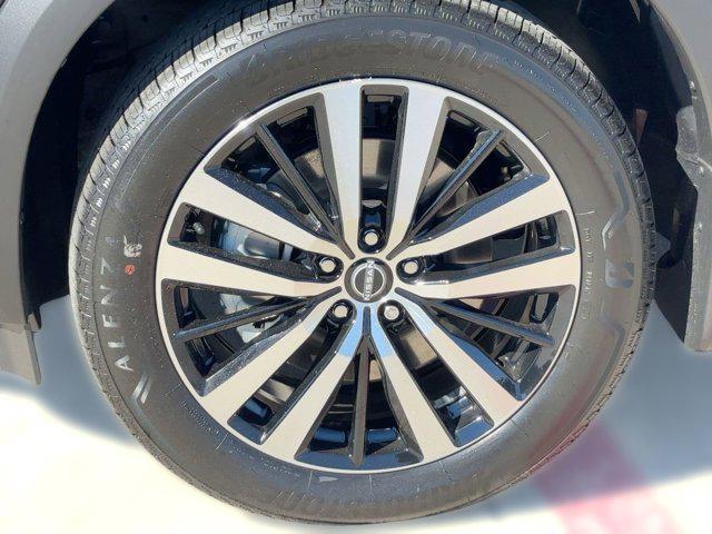 new 2025 Nissan Pathfinder car, priced at $41,992