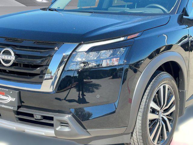 new 2025 Nissan Pathfinder car, priced at $41,992