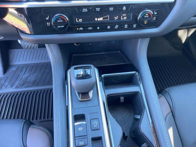 new 2025 Nissan Pathfinder car, priced at $41,992