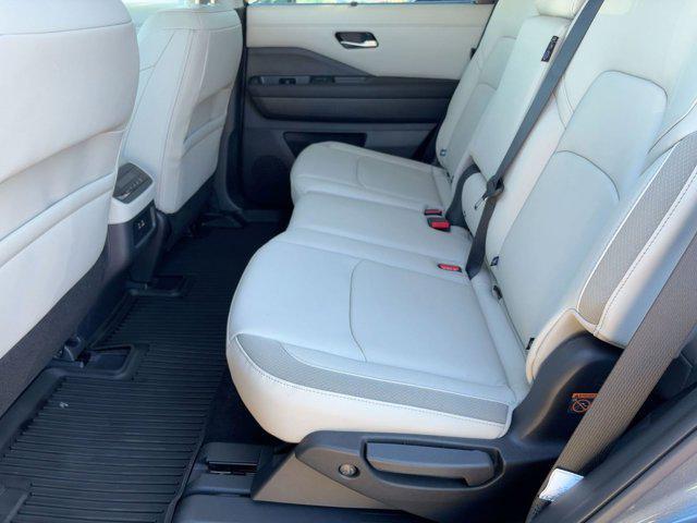 new 2025 Nissan Pathfinder car, priced at $37,391