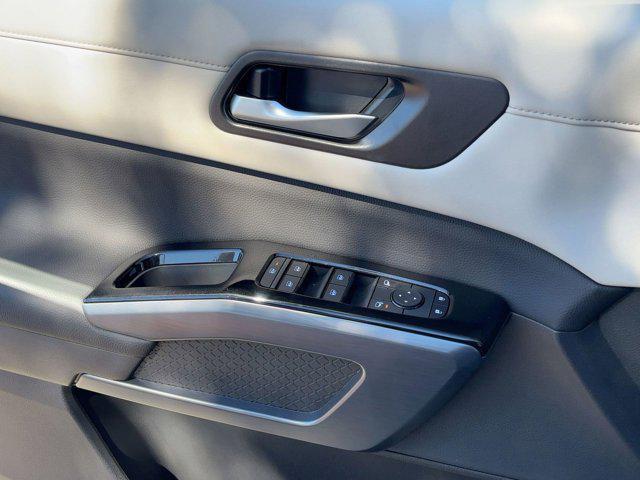 new 2025 Nissan Pathfinder car, priced at $37,391