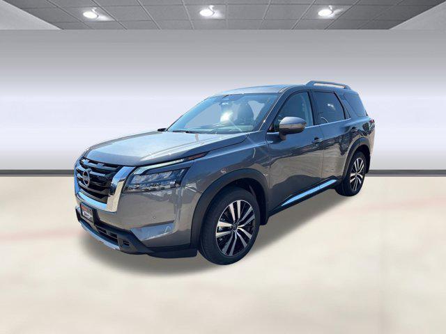 new 2025 Nissan Pathfinder car, priced at $39,991