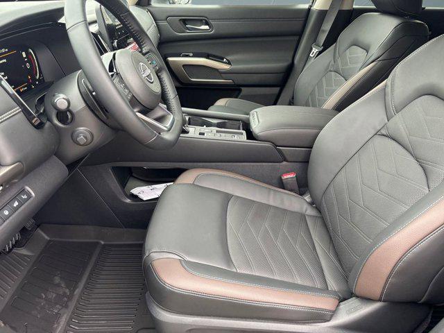 new 2025 Nissan Pathfinder car, priced at $45,061