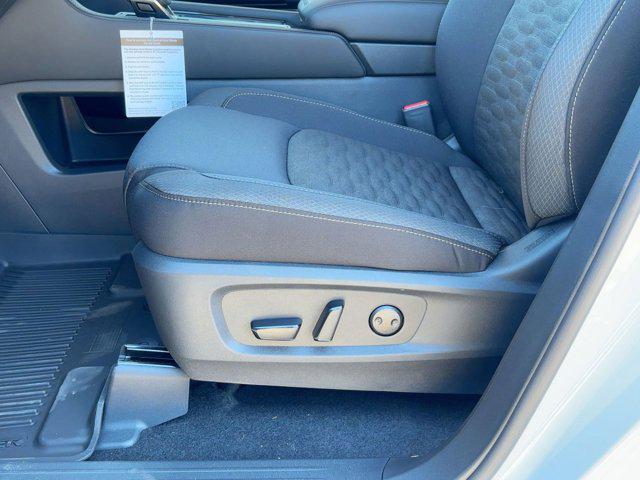 new 2025 Nissan Pathfinder car, priced at $33,791