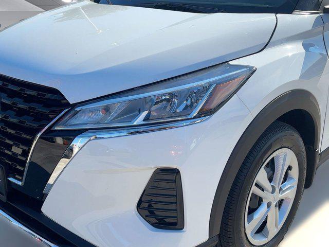 new 2025 Nissan Kicks car, priced at $22,021