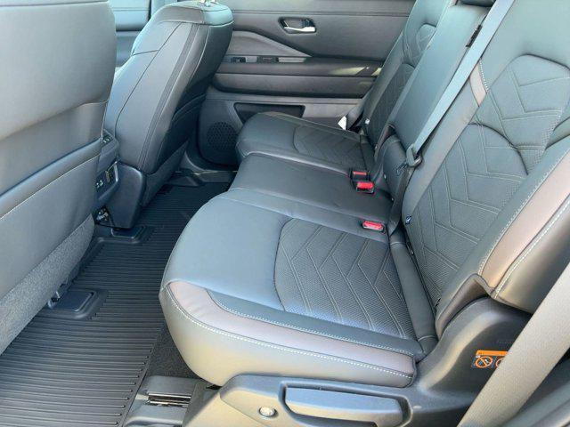 new 2025 Nissan Pathfinder car, priced at $43,791