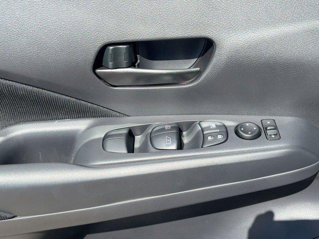 new 2025 Nissan Kicks car, priced at $22,021