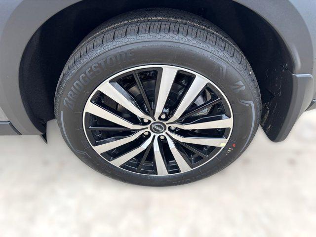 new 2025 Nissan Pathfinder car, priced at $45,051