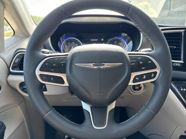 used 2023 Chrysler Pacifica car, priced at $23,999