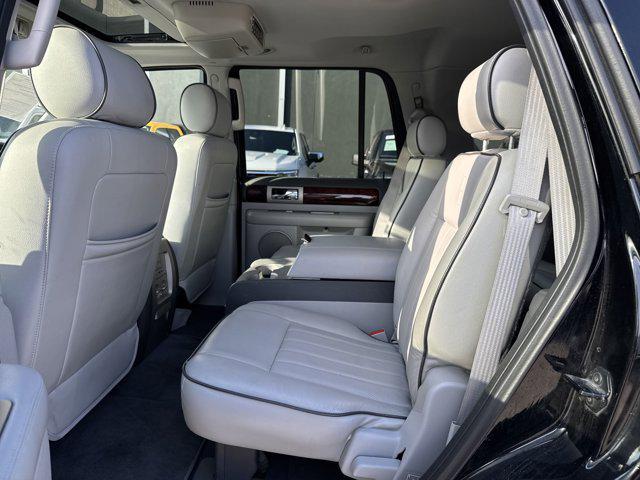 used 2006 Lincoln Navigator car, priced at $7,999