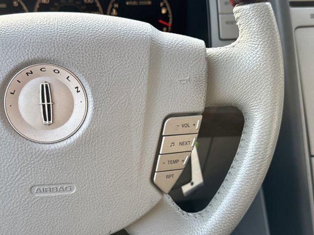 used 2006 Lincoln Navigator car, priced at $7,999