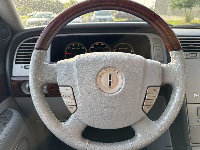 used 2006 Lincoln Navigator car, priced at $7,999