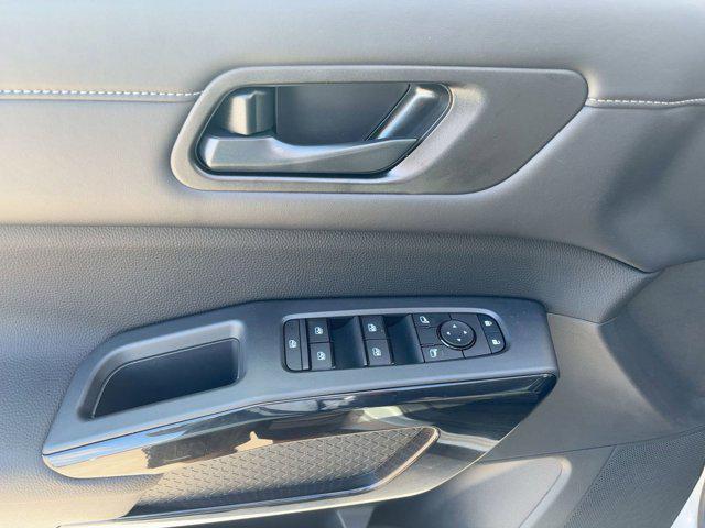 new 2025 Nissan Pathfinder car, priced at $34,391