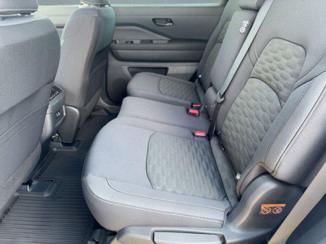 new 2025 Nissan Pathfinder car, priced at $34,391