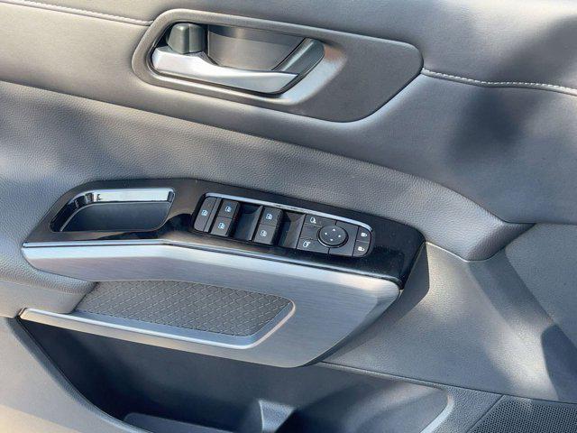 new 2025 Nissan Pathfinder car, priced at $38,491