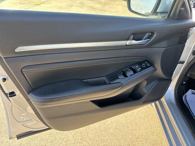 used 2023 Nissan Altima car, priced at $21,499