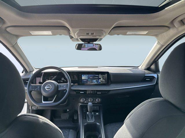 new 2025 Nissan Kicks car, priced at $25,292