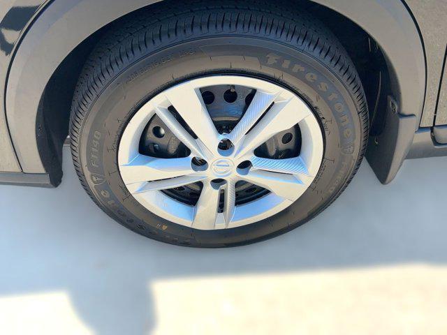 new 2025 Nissan Kicks car, priced at $22,021